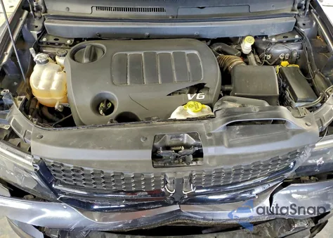 2019 Dodge Journey Crossroad z USA, uszkodzony, nr VIN 3C4PDCGG2KT680836